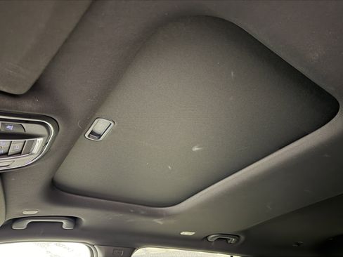 Used 2024 Jeep Grand Cherokee L Altitude image 7