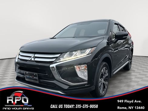 Used 2019 Mitsubishi Eclipse Cross SE image 1