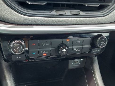 Used 2023 Jeep Compass Sport AWD/4WD image 34