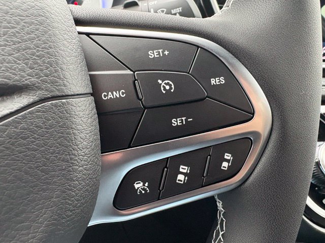 New 2027 Chrysler Pacifica Select FWD image 25
