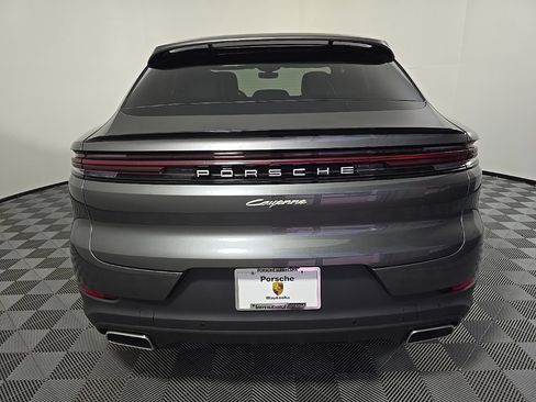 Certified 2025 Porsche Cayenne E-Hybrid Coupe AWD/4WD image 6