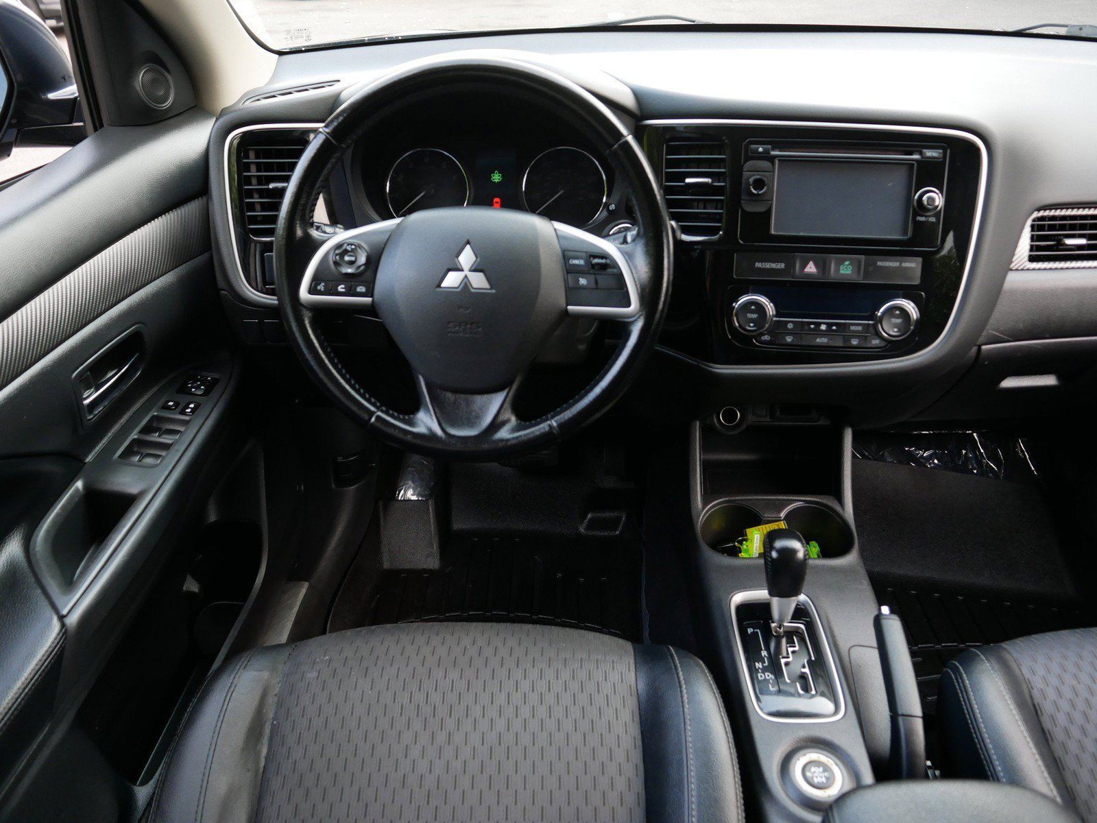Used 2015 Mitsubishi Outlander SE AWD/4WD image 12