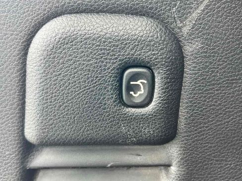 Used 2021 Jeep Grand Cherokee Laredo X image 24