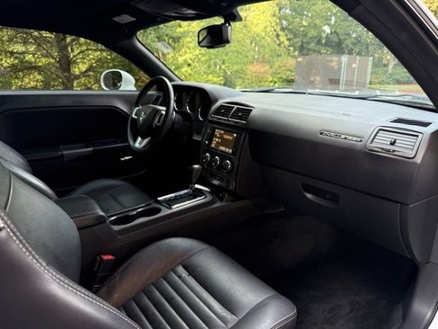 Used 2013 Dodge Challenger R/T Plus image 11