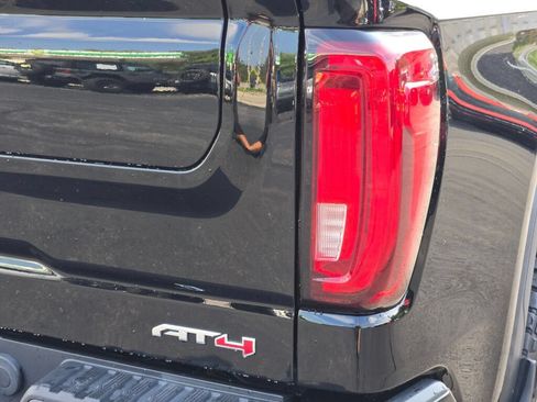 Used 2020 GMC Sierra 1500 AT4 w/ AT4 Premium Package AWD/4WD image 17