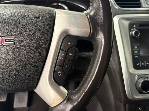 Used 2014 GMC Acadia SLT image 19