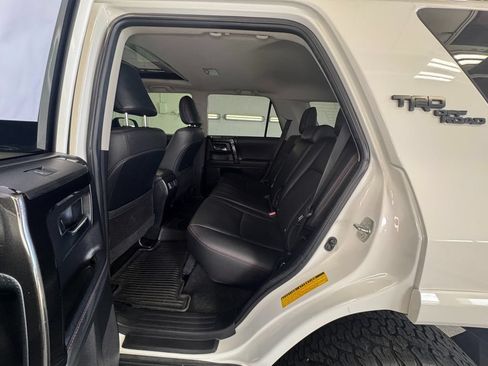 Used 2020 Toyota 4Runner TRD Off-Road Premium w/ Moonroof Package AWD/4WD image 20