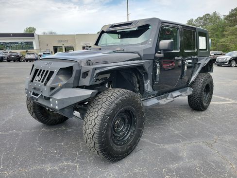 Used 2016 Jeep Wrangler Unlimited Sahara image 21