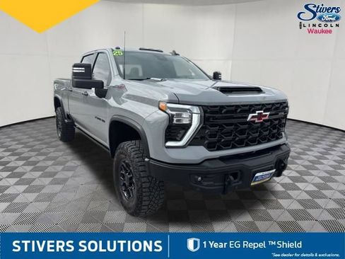 Used 2025 Chevrolet Silverado 2500 ZR2 w/ ZR2 Bison Edition AWD/4WD image 3