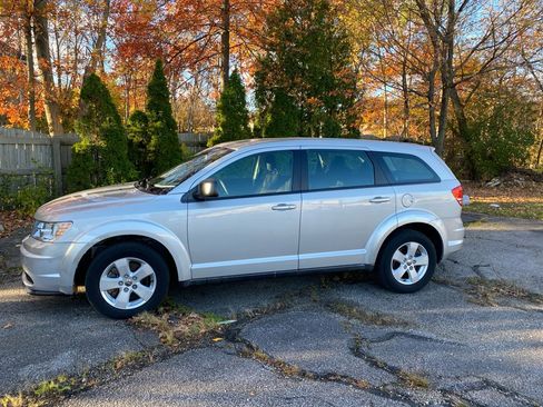 Used 2013 Dodge Journey American Value Package image 2