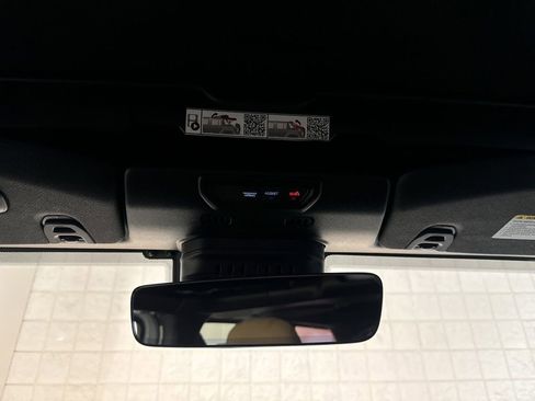Used 2021 Jeep Wrangler Unlimited Sahara AWD/4WD image 40