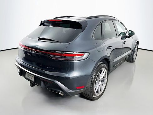 Certified 2026 Porsche Macan AWD/4WD image 9