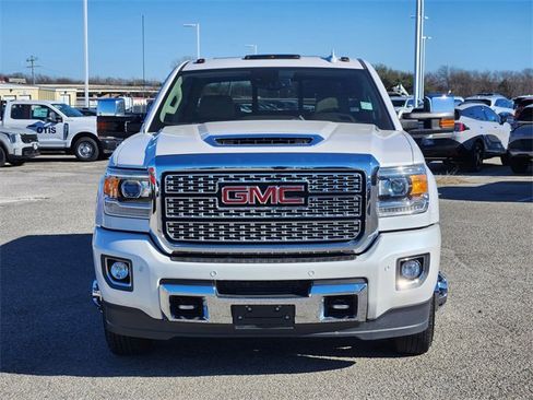 Used 2018 GMC Sierra 3500 Denali w/ Duramax Plus Package image 2