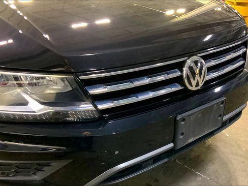 Used 2020 Volkswagen Tiguan SEL image 29