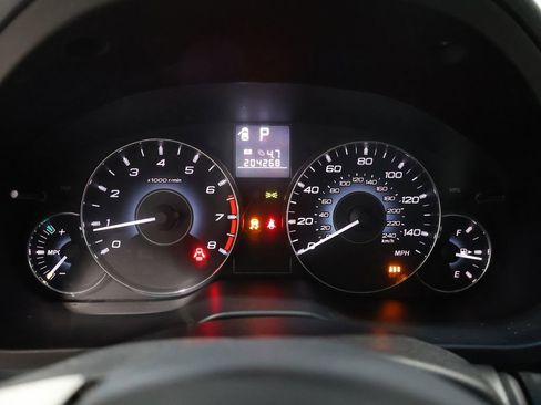 Used 2011 Subaru Outback 2.5i Limited image 31