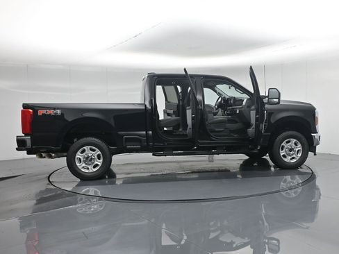 New 2026 Ford F250 XLT w/ FX4 Off-Road Package image 4