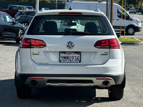 Used 2017 Volkswagen Golf Alltrack SE AWD/4WD image 5