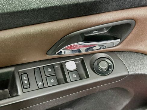Used 2015 Chevrolet Cruze LTZ w/ Sun, Sound and Sport Package FWD image 15