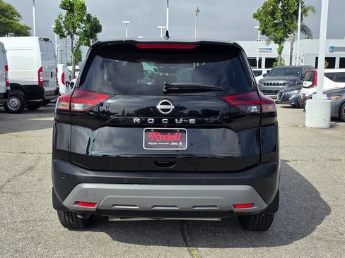 Used 2023 Nissan Rogue SV FWD image 7