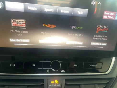 Used 2023 Nissan Altima 2.5 SL AWD/4WD image 17