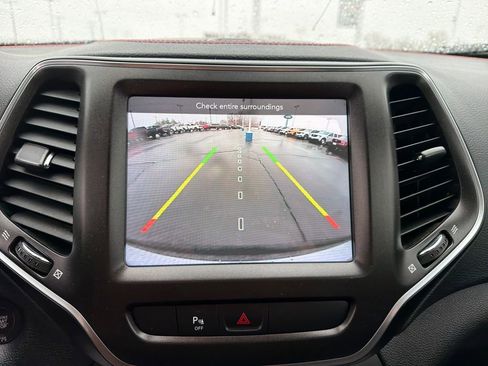 Used 2020 Jeep Cherokee Trailhawk w/ Cold Weather Group image 19