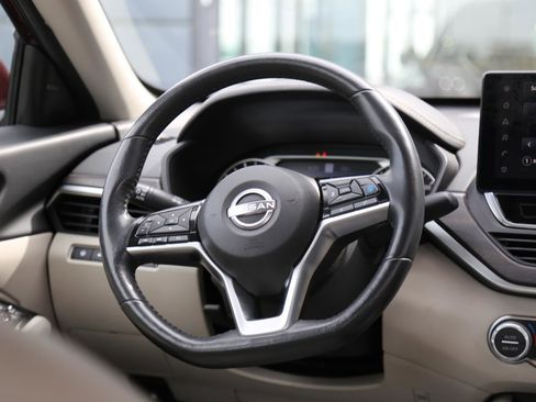 Used 2023 Nissan Altima 2.5 SL image 31