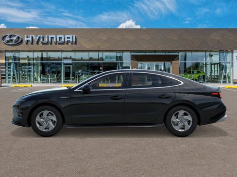 New 2026 Hyundai Sonata SE FWD image 3