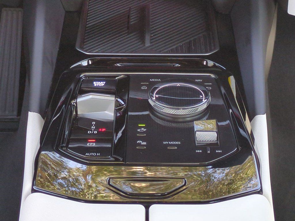 New 2026 BMW i5 eDrive40 w/ Premium Package AWD/4WD image 19