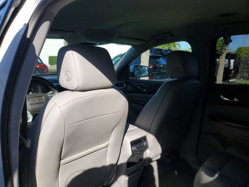 Used 2018 GMC Acadia SLT image 7