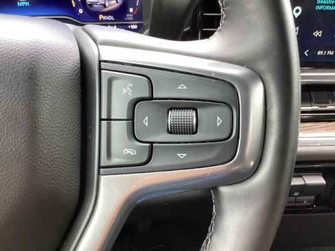 Used 2025 Chevrolet Silverado 1500 LT AWD/4WD image 20