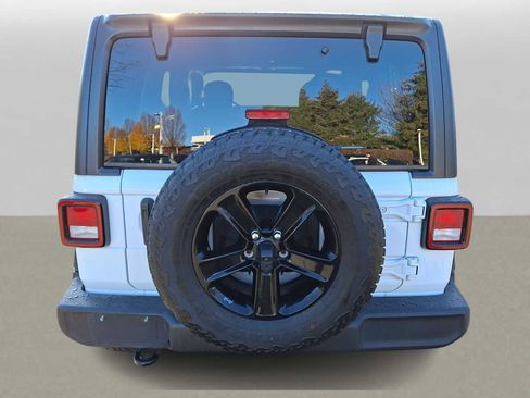 Used 2021 Jeep Wrangler Unlimited Sport image 4