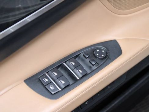 Used 2015 BMW 750Li xDrive AWD/4WD image 10