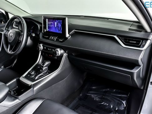 Used 2024 Toyota RAV4 XLE Premium image 24