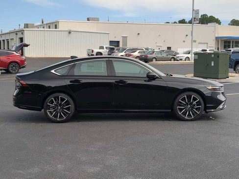 New 2026 Honda Accord Touring image 9