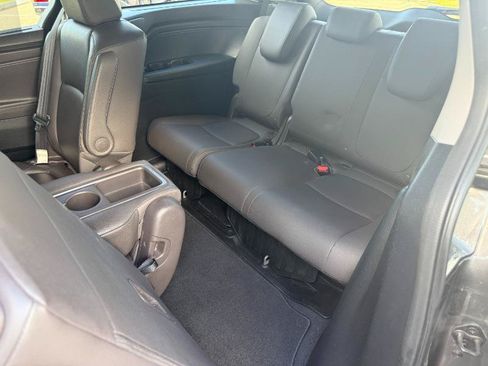 Used 2018 Honda Odyssey EX-L image 16