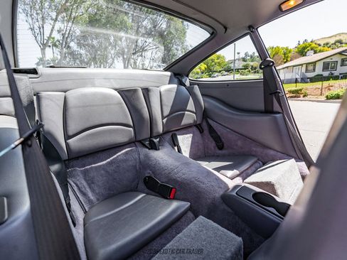 Used 1995 Porsche 911 Carrera 4 image 32