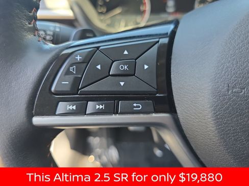 Used 2024 Nissan Altima 2.5 SR FWD image 22