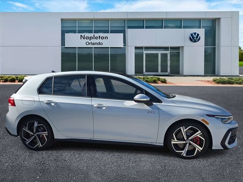 New 2026 Volkswagen GTI SE image 3