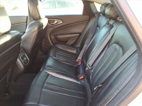 Used 2015 Chrysler 200 C w/ Sun/Sound Group image 5