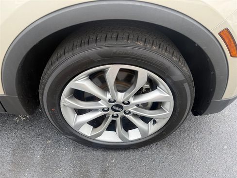 Used 2017 Lincoln MKC Select w/ Select Plus Package FWD image 8