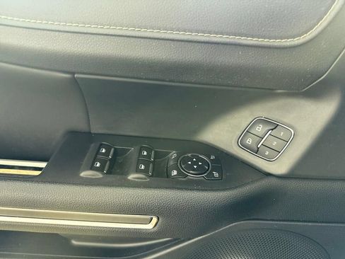 Used 2022 Ford Expedition XLT RWD image 25
