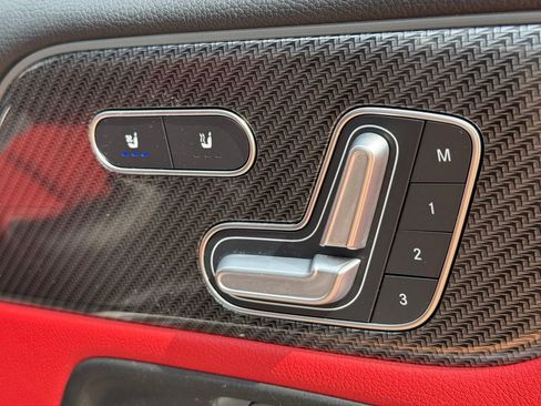 Used 2021 Mercedes-Benz GLB 35 AMG 4MATIC image 23