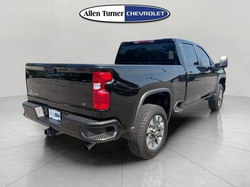 Used 2025 Chevrolet Silverado 2500 Custom w/ Custom Value Package AWD/4WD image 4