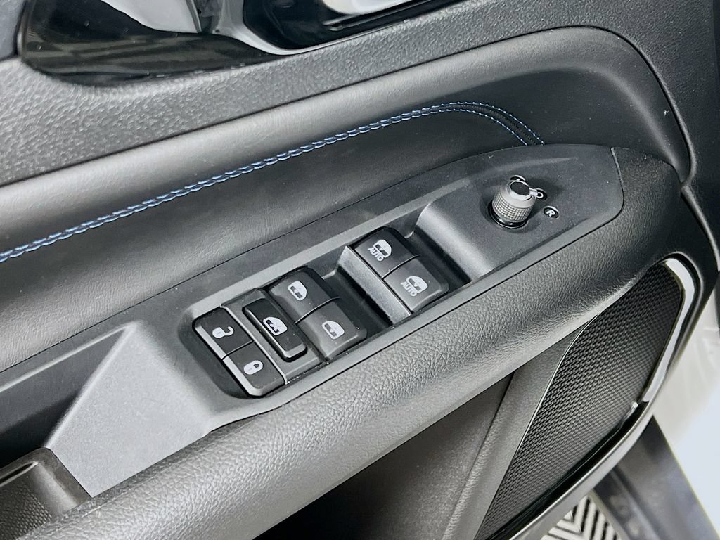 New 2026 Jeep Compass Latitude AWD/4WD image 17