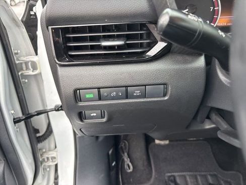 Used 2022 Nissan Sentra SV image 19