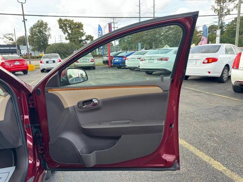 Used 2010 Chevrolet Malibu LT w/ Interface Package image 17