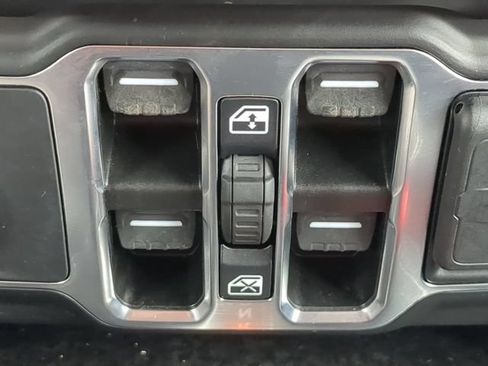 Used 2023 Jeep Wrangler Unlimited Sport AWD/4WD image 26