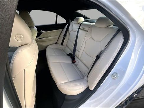 Used 2025 Cadillac CT4 Luxury image 22
