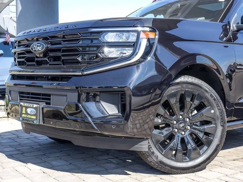 Certified 2025 Ford Expedition Max Platinum w/ Stealth Appearance Package AWD/4WD image 2