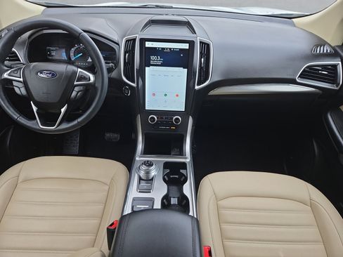 Certified 2022 Ford Edge SEL w/ Convenience Package image 9
